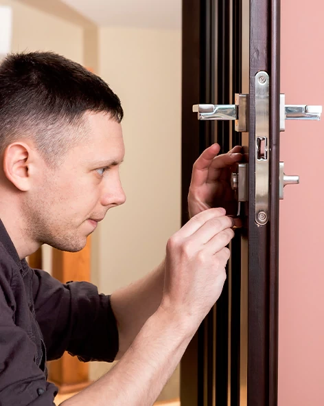 : Professional Locksmith For Commercial And Residential Locksmith Services in Poinciana, FL