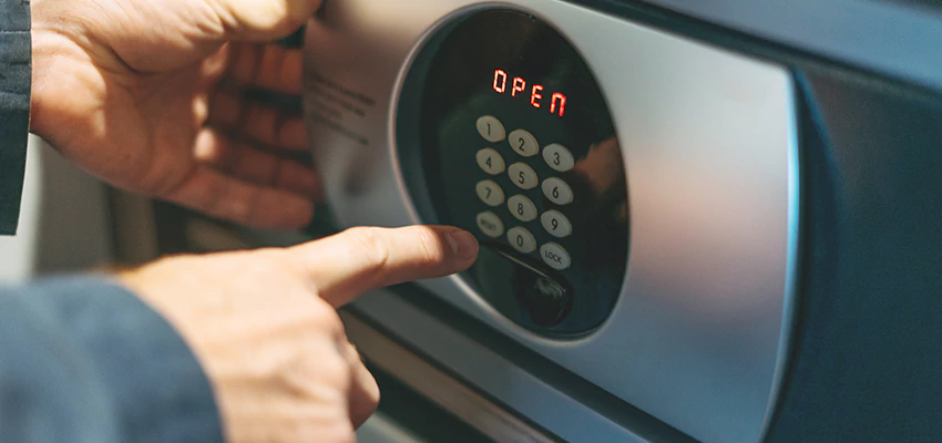 Cash Safe Openers in Poinciana, Florida