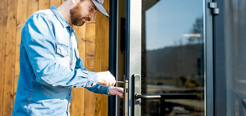 Frameless Glass Storefront Door Locks Replacement in Poinciana, FL