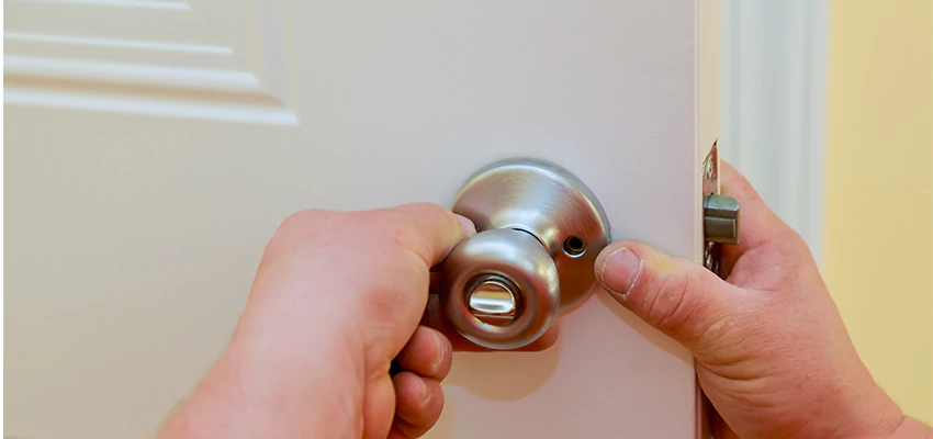 After-hours Locksmith For Lock And Key Installation in Poinciana, FL