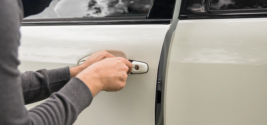 Unlock Car Door Service in Poinciana, FL